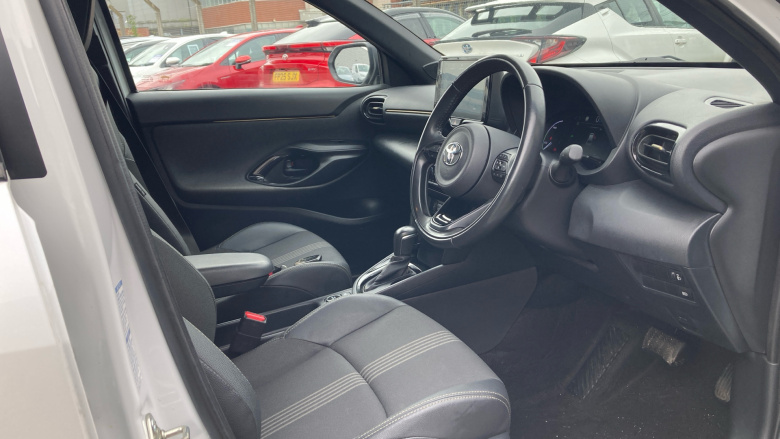 Toyota Yaris Cross 1.5 Hybrid Dynamic AWD 5dr CVT Hybrid Estate